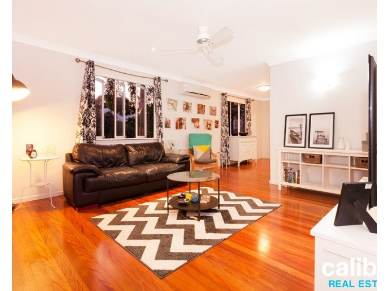 27 Bathurst Street, Red Hill QLD 4059