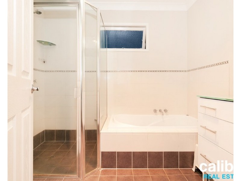 27 Bathurst Street, Red Hill QLD 4059