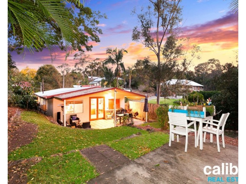 27 Bathurst Street, Red Hill QLD 4059