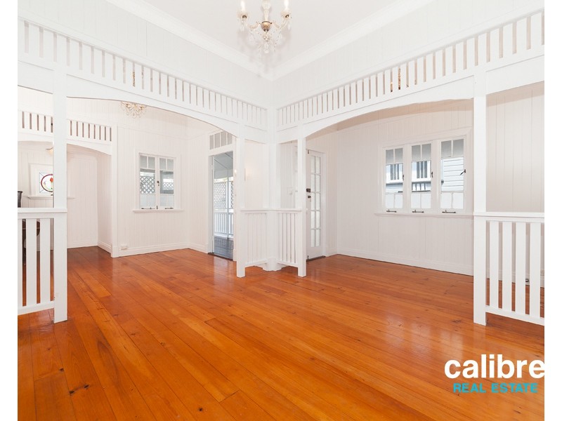 5 The Crescent, Ashgrove QLD 4060