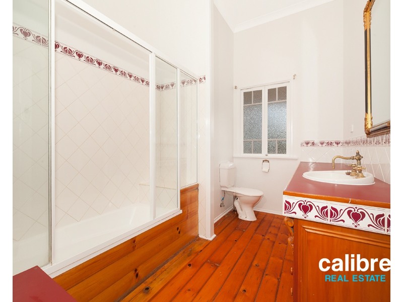 5 The Crescent, Ashgrove QLD 4060