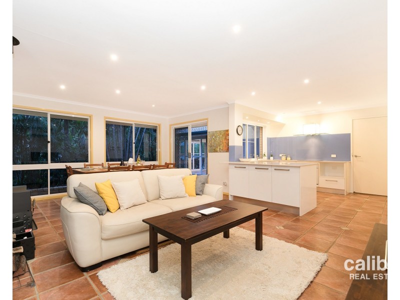 89 Carinya Street, Indooroopilly QLD 4068