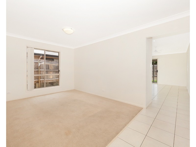 34 Sunningdale Street, Oxley QLD 4075