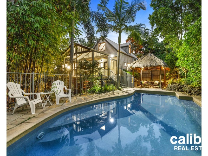 4 Tonnere Court, Eatons Hill QLD 4037