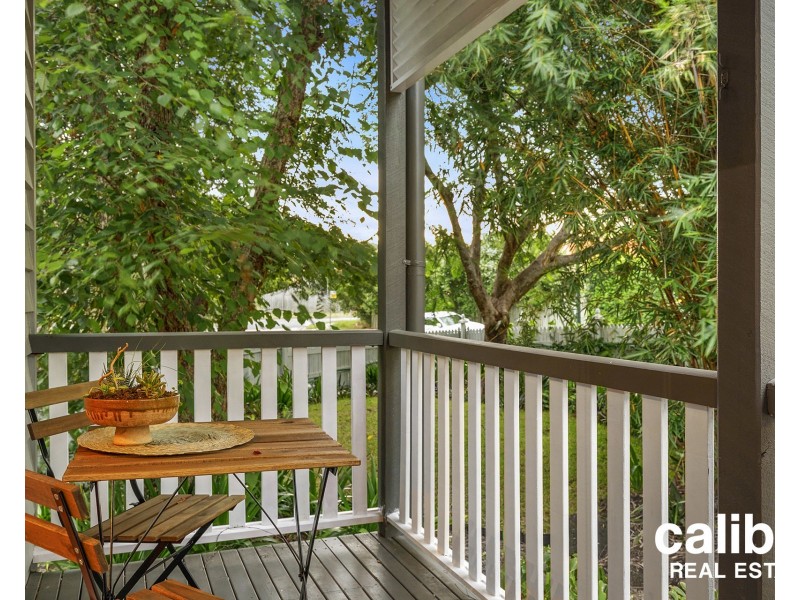 4 Tonnere Court, Eatons Hill QLD 4037