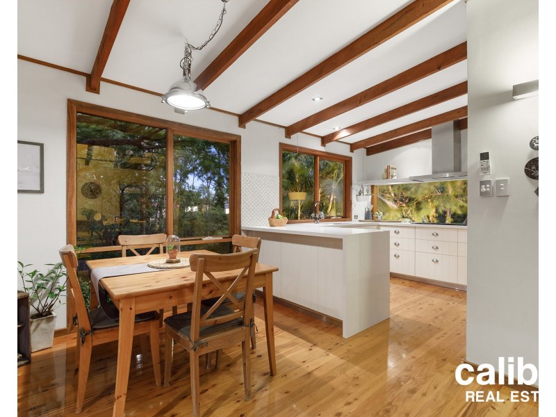 4 Tonnere Court, Eatons Hill QLD 4037