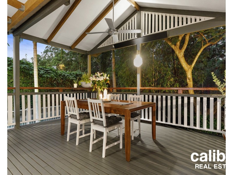 4 Tonnere Court, Eatons Hill QLD 4037