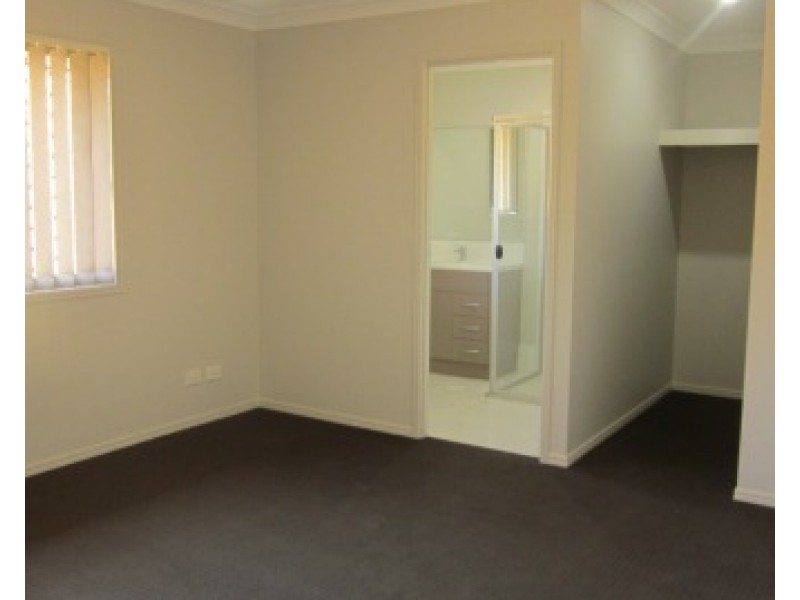 37 Conway Street, Riverview QLD 4303