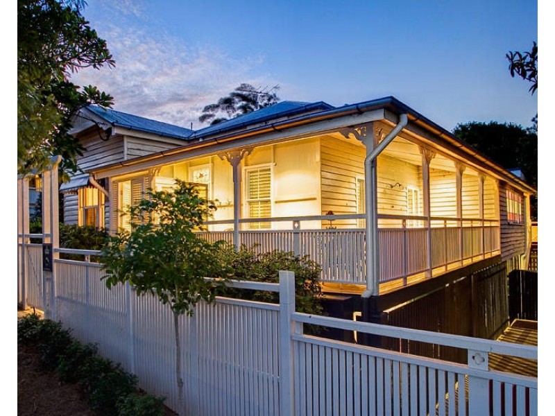 48 Sixth Avenue, Windsor QLD 4030