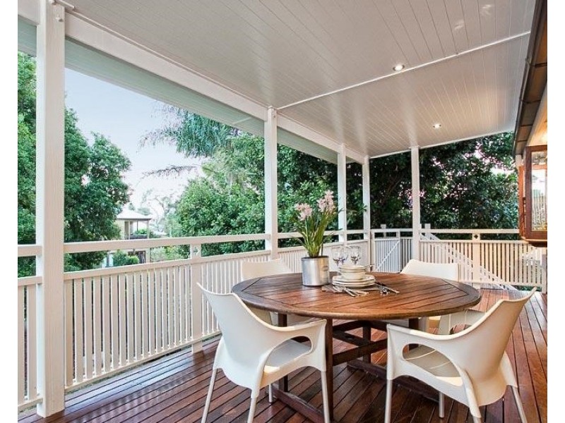 48 Sixth Avenue, Windsor QLD 4030