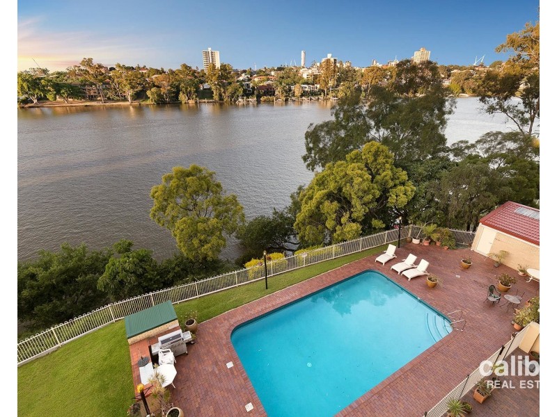 13/122 Macquarie Street, St Lucia QLD 4067