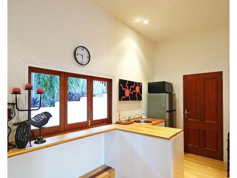 25 Colston Road, Grange QLD 4051