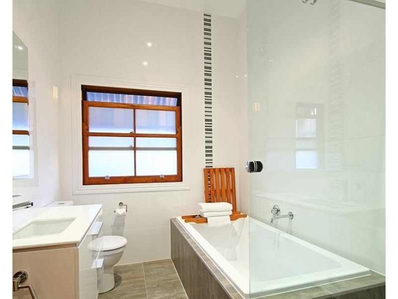 25 Colston Road, Grange QLD 4051