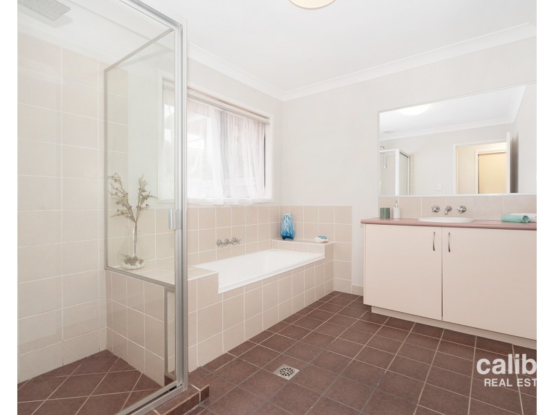 40 Grange Place, Moggill QLD 4070