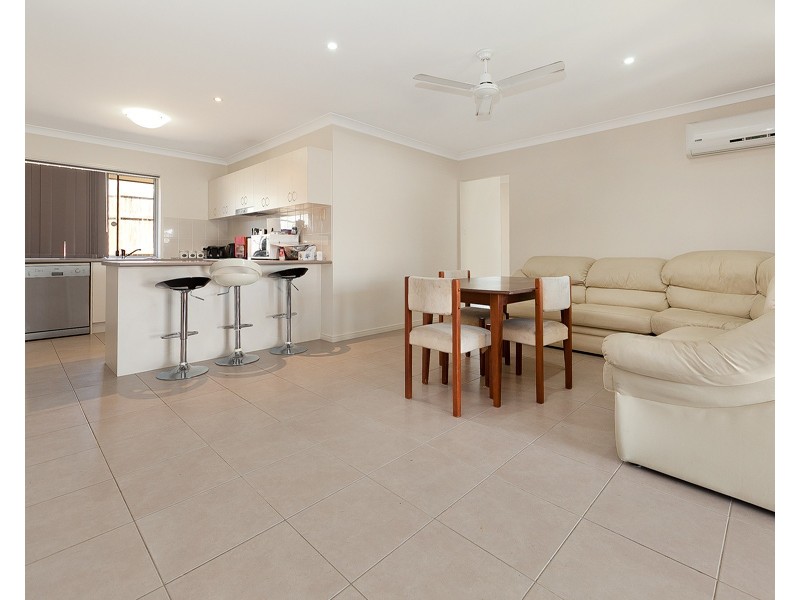 85 High Street, Blackstone QLD 4304