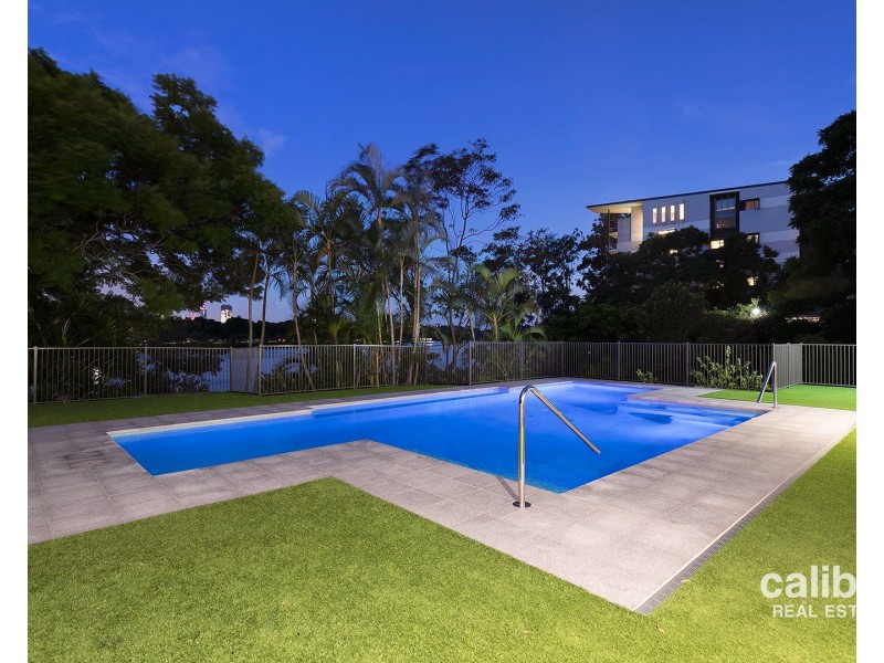 12/72 Sandford Street, St Lucia QLD 4067