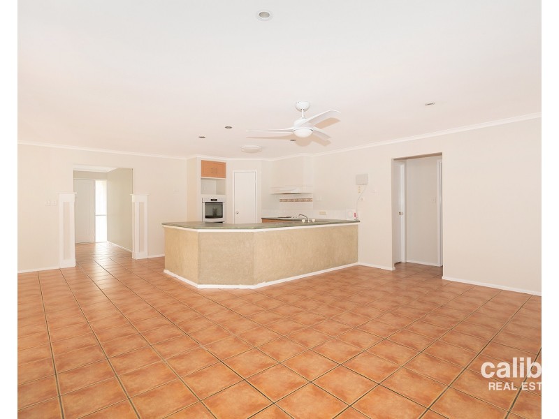7 Janarde Place, Parkinson QLD 4115