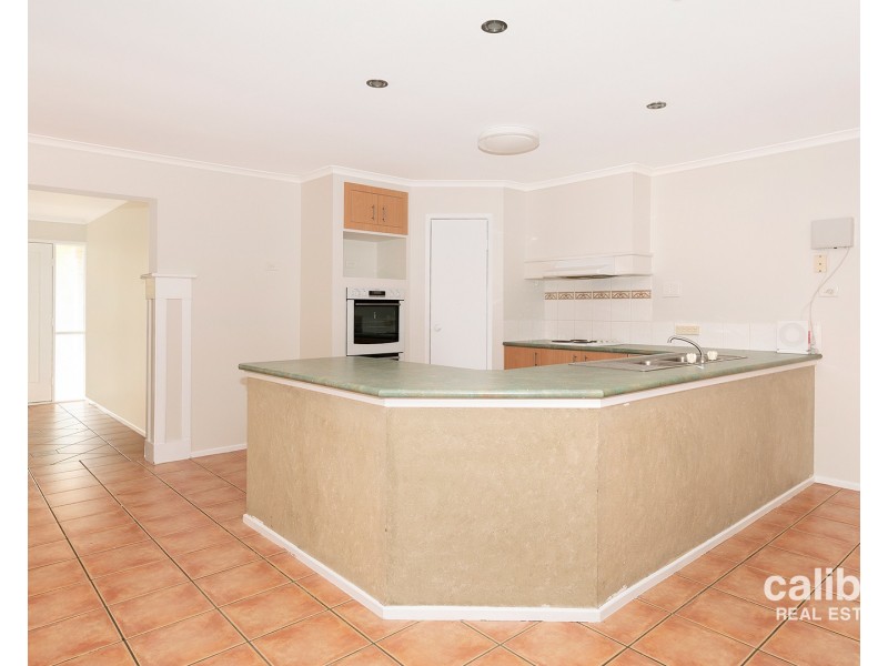 7 Janarde Place, Parkinson QLD 4115