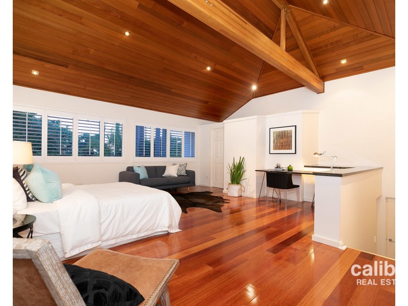 102 Carinya Street, Indooroopilly QLD 4068