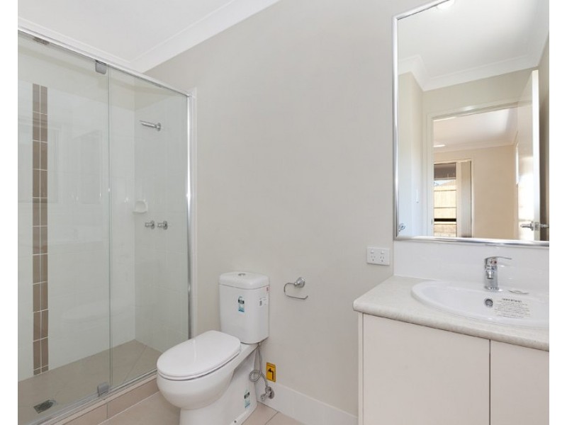 29 Hallvard Crescent, Augustine Heights QLD 4300