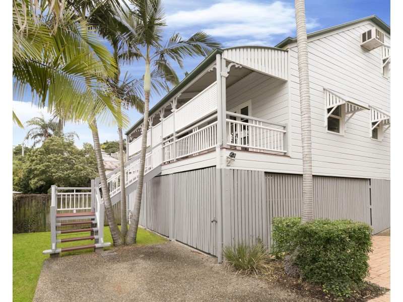 2/10 Cook Street, Red Hill QLD 4059