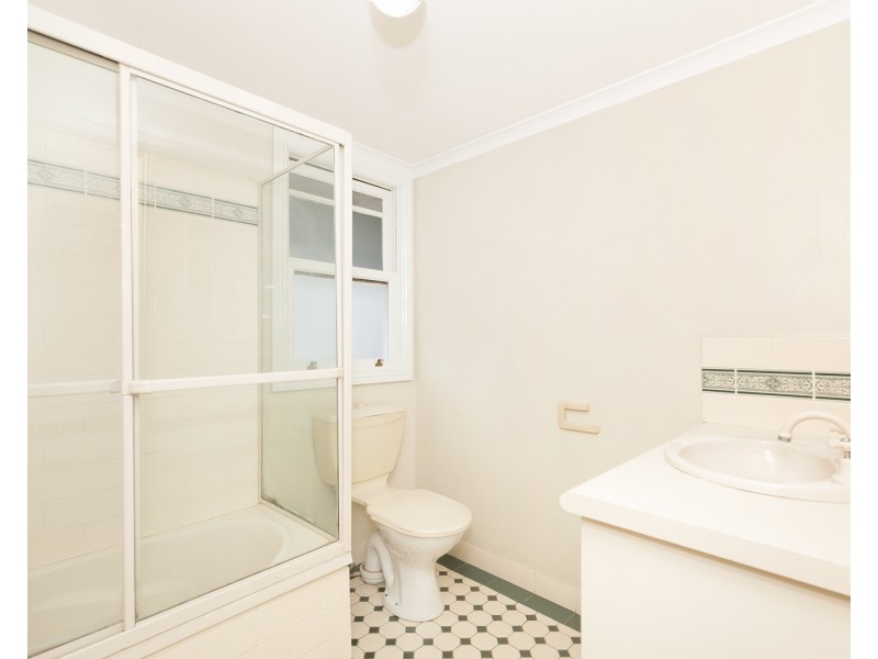 2/10 Cook Street, Red Hill QLD 4059