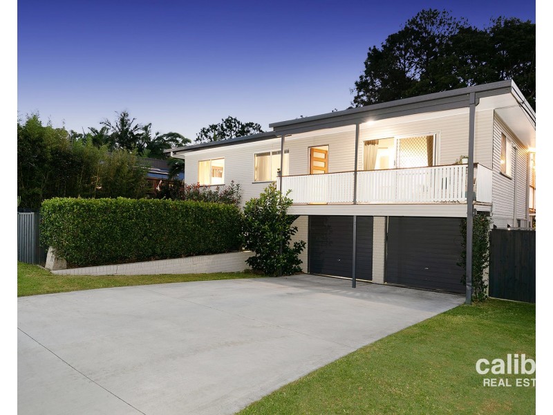 11 Nyora Street, Everton Hills QLD 4053