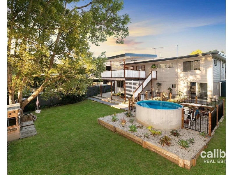 11 Nyora Street, Everton Hills QLD 4053