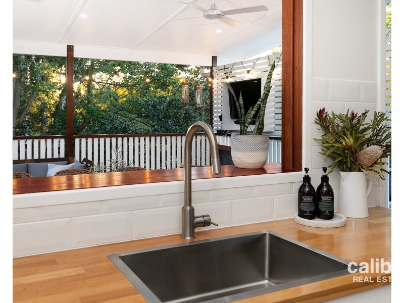 11 Nyora Street, Everton Hills QLD 4053