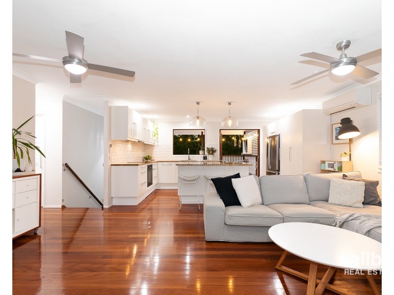 11 Nyora Street, Everton Hills QLD 4053