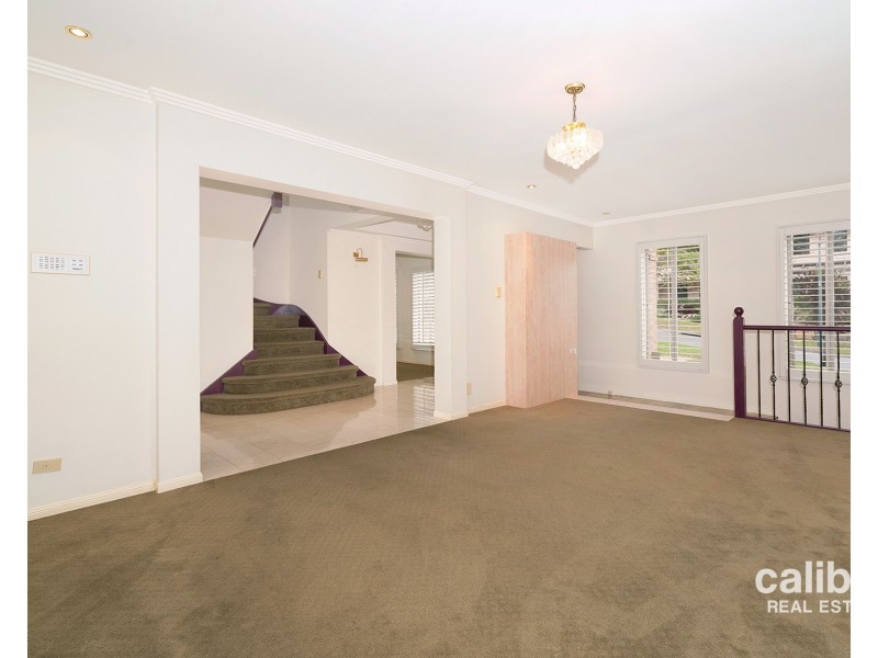 19 Pender Street, The Gap QLD 4061