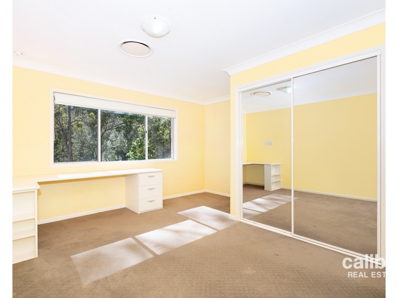 19 Pender Street, The Gap QLD 4061