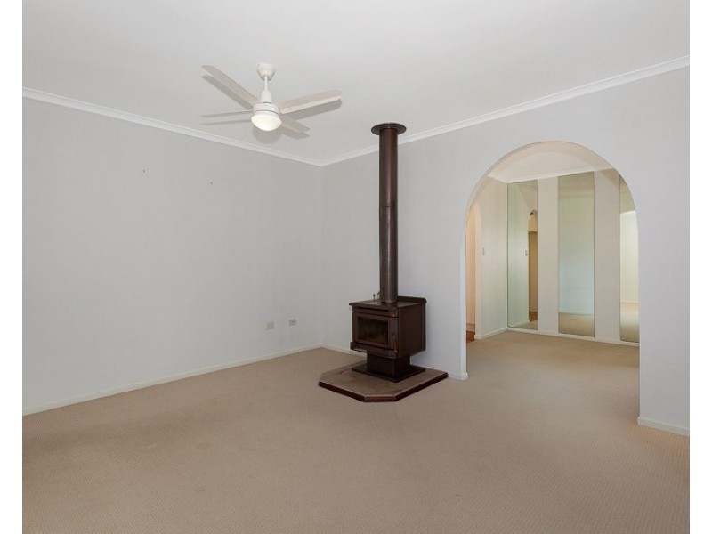 11 Acacia Place, Camira QLD 4300