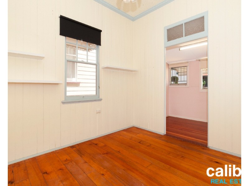 11 Arthur Terrace, Red Hill QLD 4059
