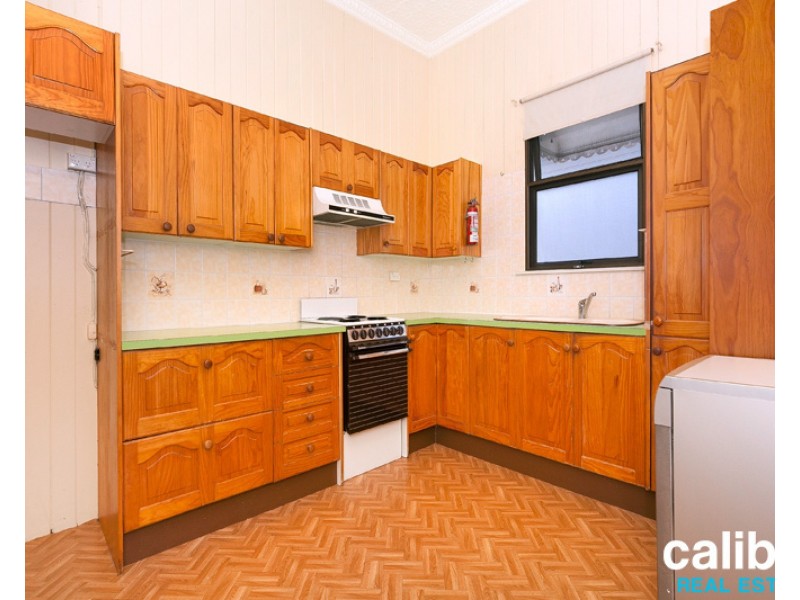 11 Arthur Terrace, Red Hill QLD 4059