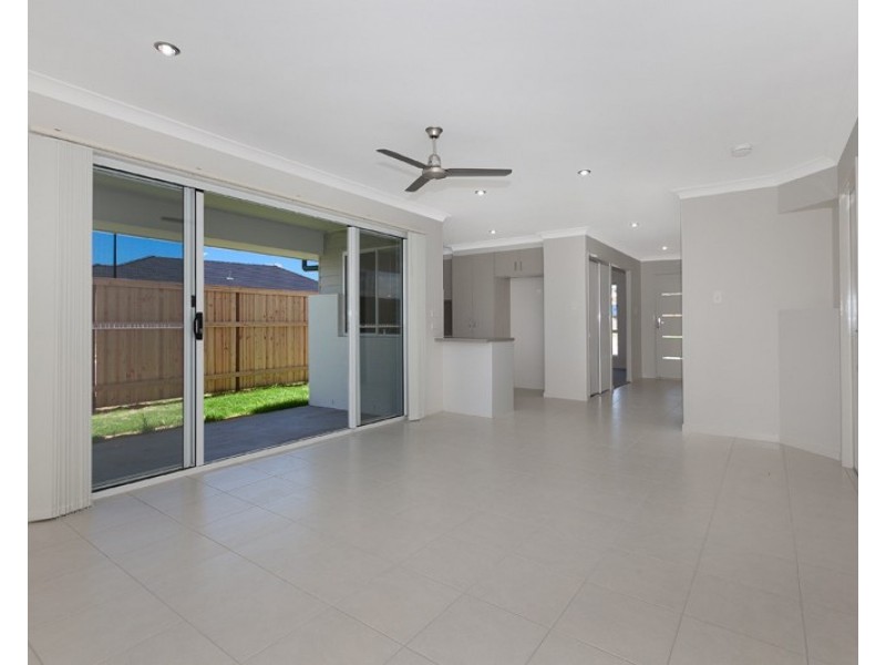 48 Hallvard Crescent, Augustine Heights QLD 4300