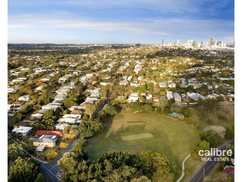 91 Coronation Street, Bardon QLD 4065