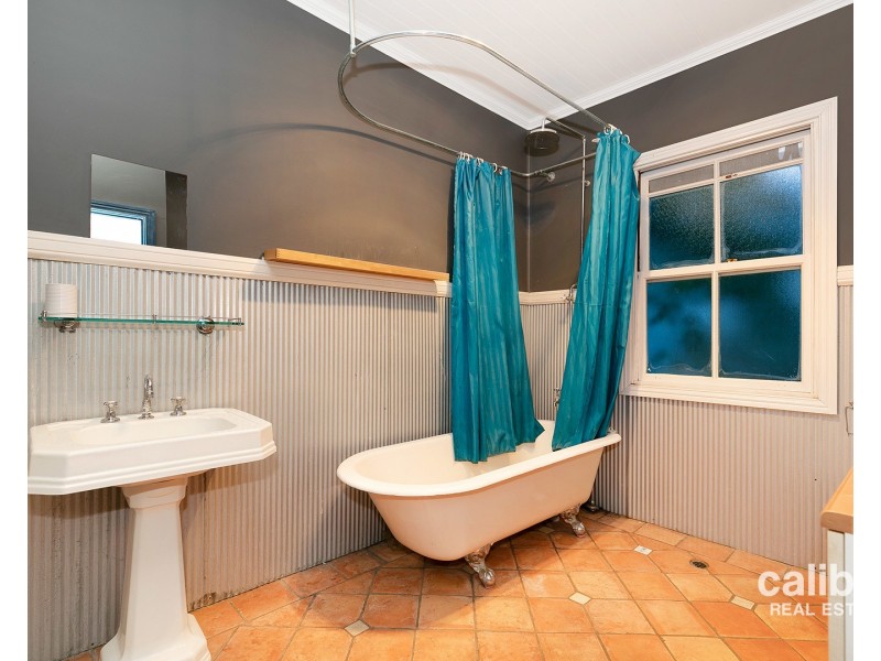 20 Garling Street, Red Hill QLD 4059