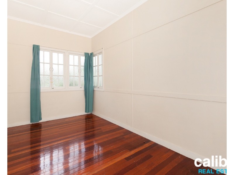 10 Berpi Street, Stafford QLD 4053