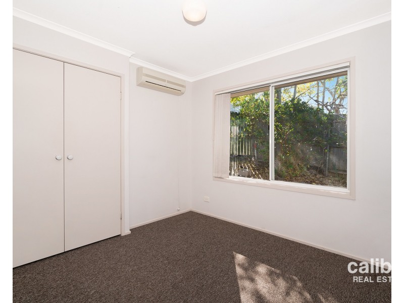 2/8 Louise Court, Silkstone QLD 4304
