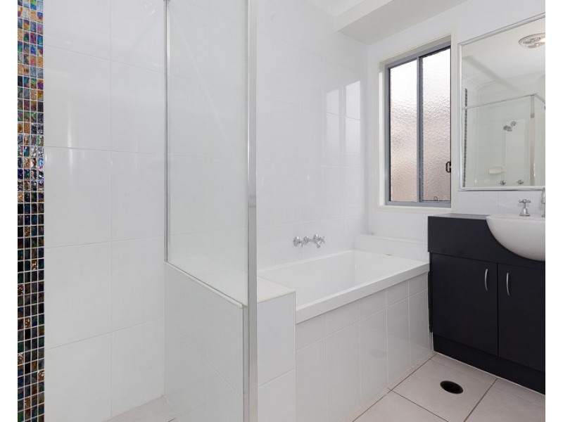 13 Grand Canyon Drive, Springfield Lakes QLD 4300