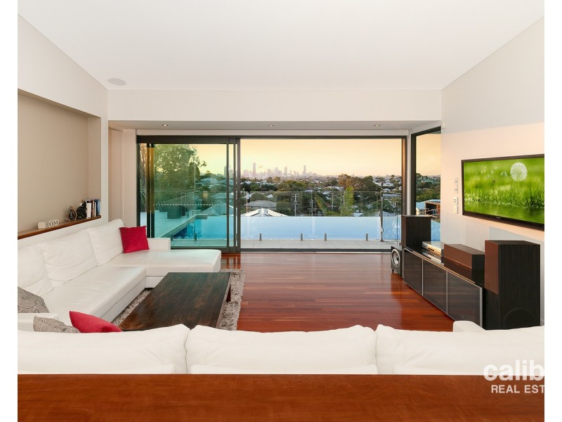 23 Churchward Street, Greenslopes QLD 4120