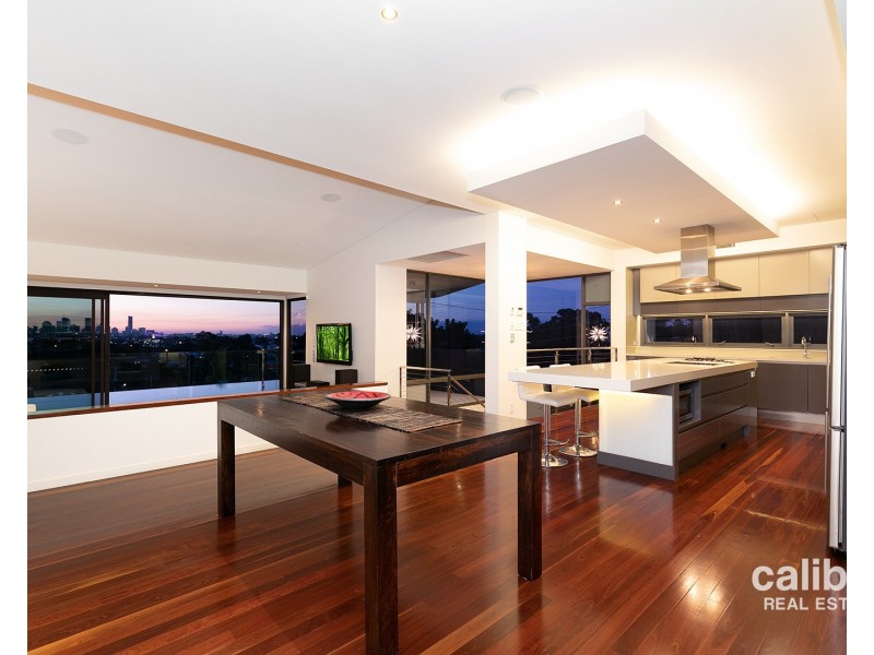 23 Churchward Street, Greenslopes QLD 4120