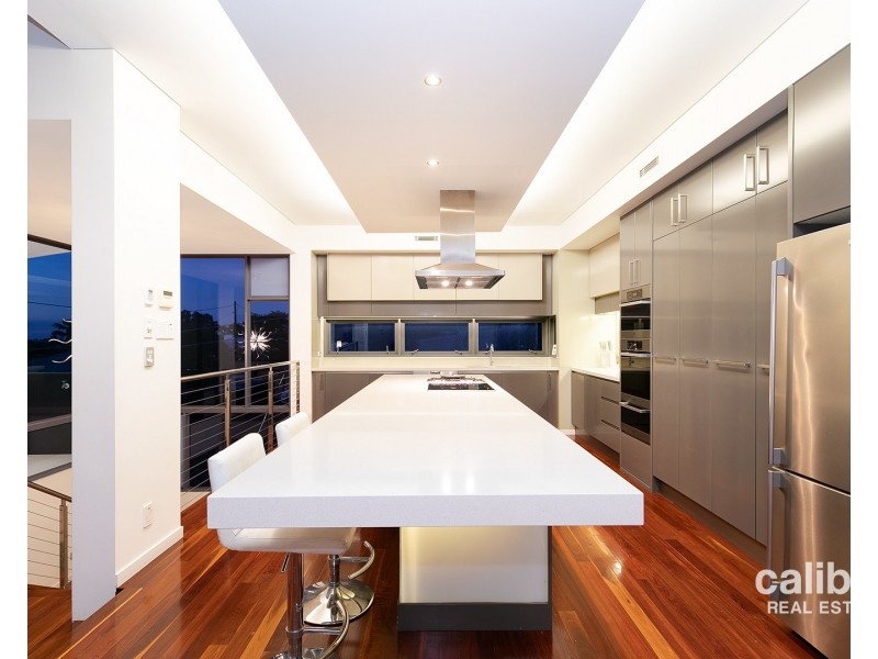 23 Churchward Street, Greenslopes QLD 4120