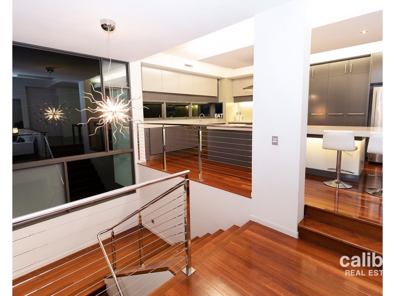 23 Churchward Street, Greenslopes QLD 4120