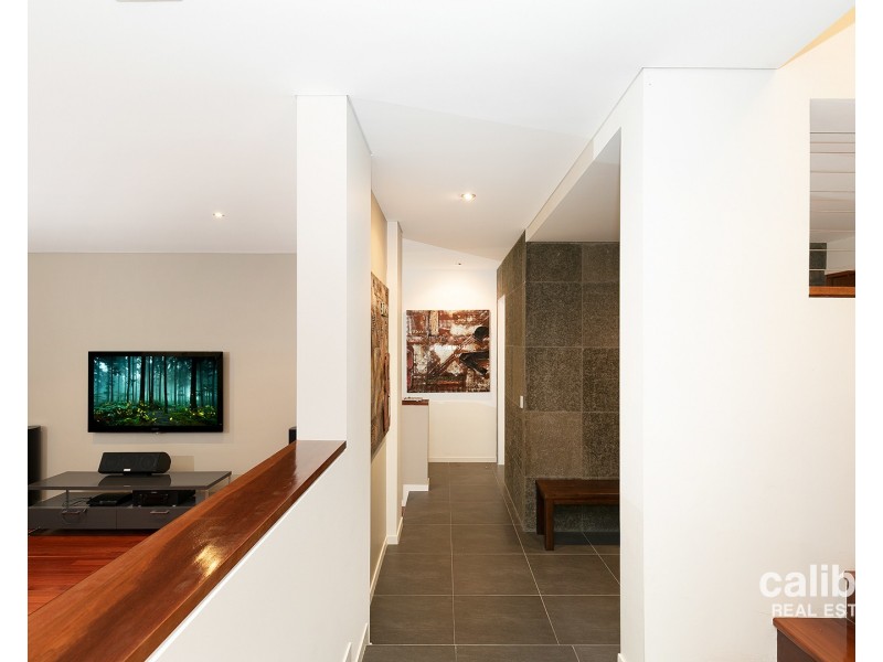 23 Churchward Street, Greenslopes QLD 4120