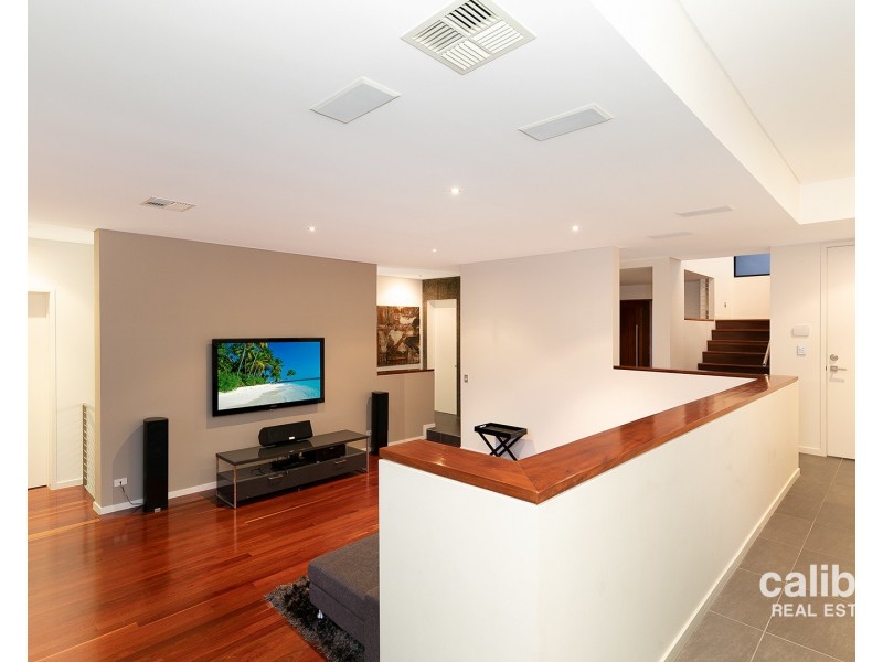 23 Churchward Street, Greenslopes QLD 4120