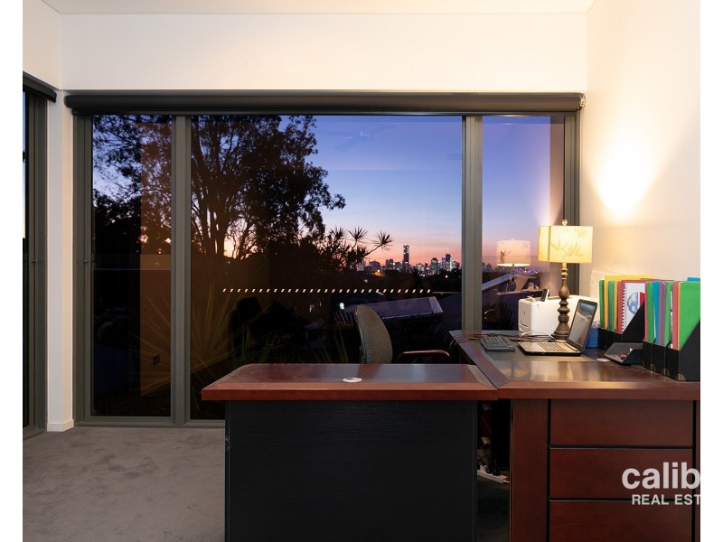 23 Churchward Street, Greenslopes QLD 4120