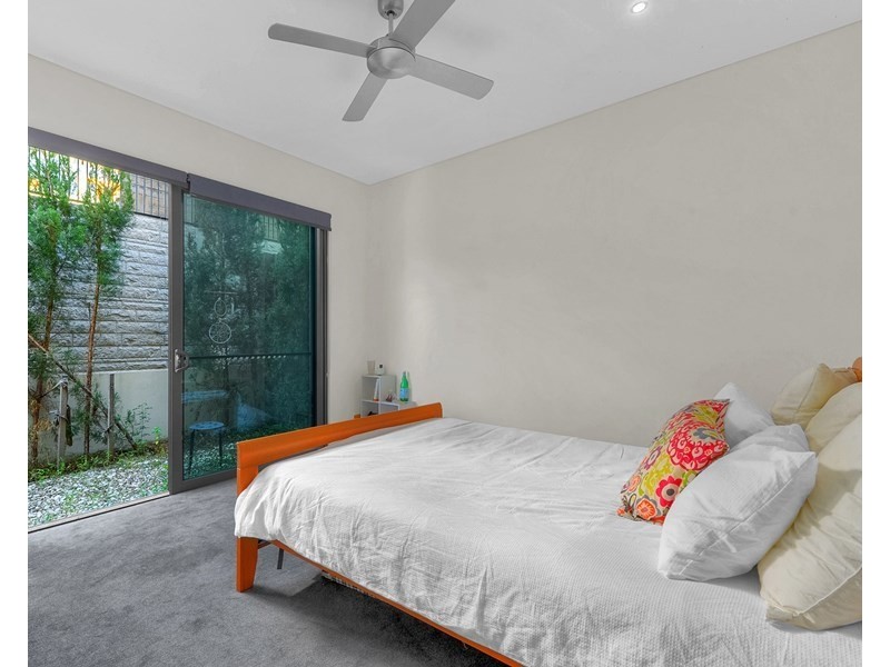 23 Churchward Street, Greenslopes QLD 4120