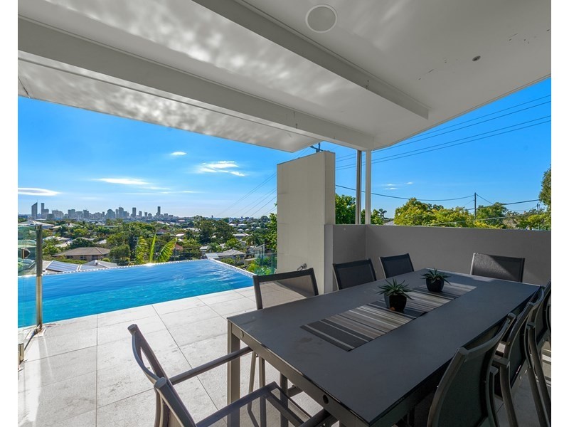 23 Churchward Street, Greenslopes QLD 4120